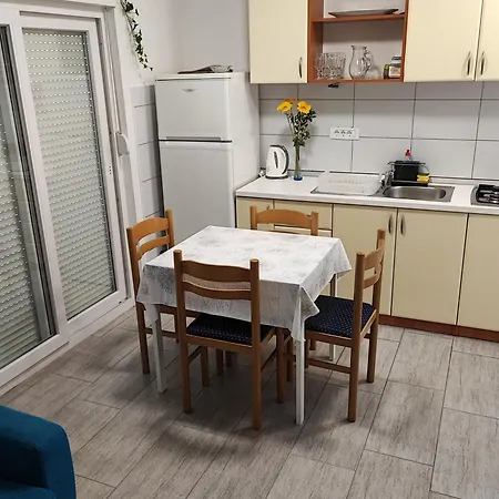 Apartman By The Sea - 11929 Rogoznica